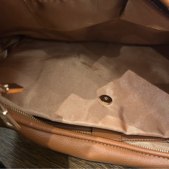 Elegant Brown Leather Women's Bag - Picture 4 of 7